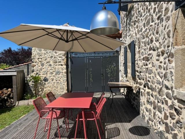 Domaine des Pierres D Auvergne Flat Extérieur photo