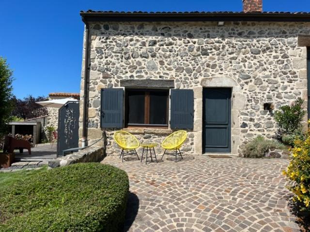 Domaine des Pierres D Auvergne Flat Extérieur photo